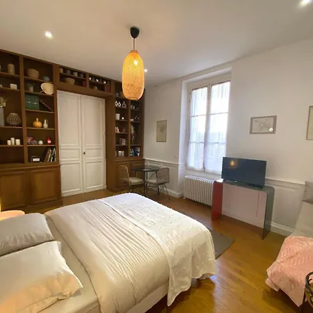 Apartment Comedy: Heart Of Town Facing The Na Region *