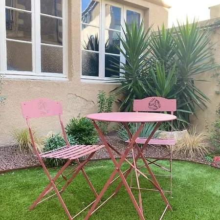 Comedy: Heart Of Town Facing The Na Region * Poitiers