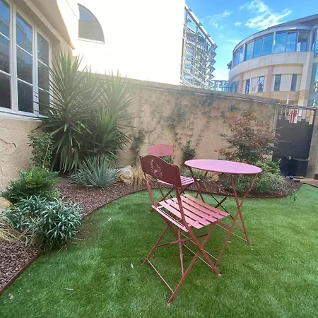 Comedy: Heart Of Town Facing The Na Region * Poitiers